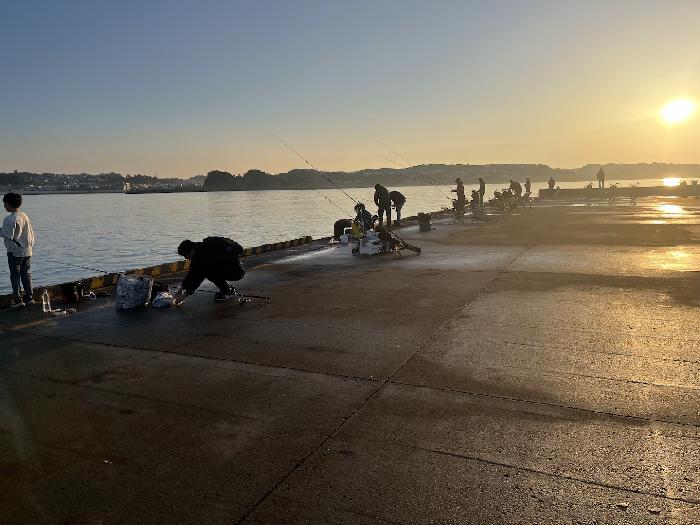 早朝の江の島