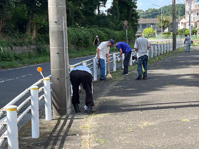 歩道までやっちゃった