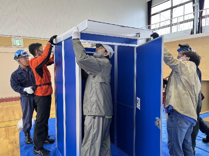 はまっこトイレの組み立て