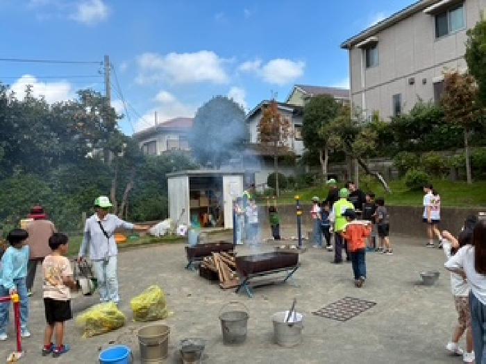 公園愛護会の皆さんによる焚き火
